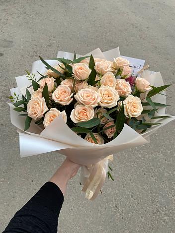 Букет Кремовые розы Латте в Холдеево